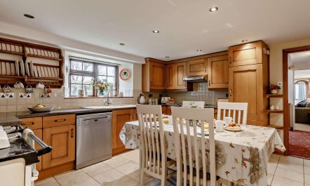 4 Bed in Ilfracombe 5