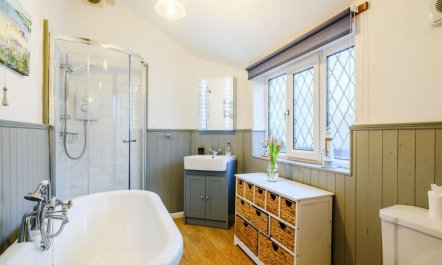 3 Bed in Weybourne 1