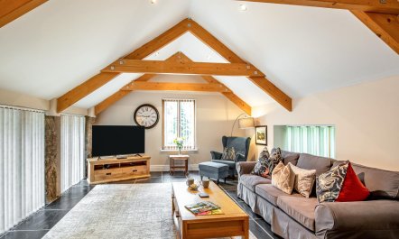 4 Bed in Callington 2