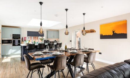 4 Bed in Holt 6