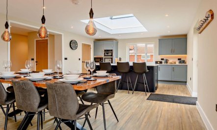 4 Bed in Holt 2