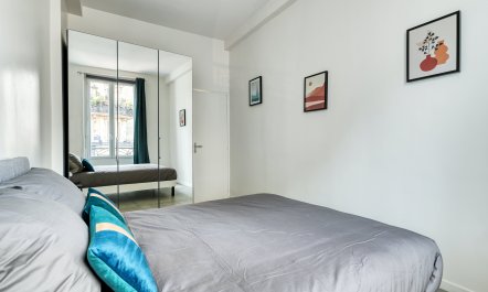 Marais Modern 9