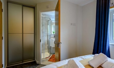 2 Bed in West Lulworth 9