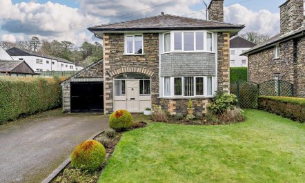3 Bed in Windermere