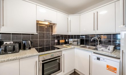 2 Bed in Brixham 1