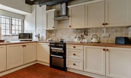 2 Bed in Abergavenny 7