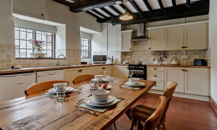 2 Bed in Abergavenny 6