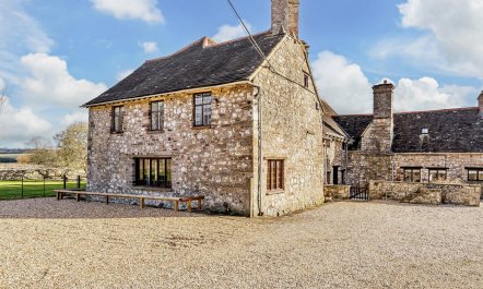 4 Bed in Abergavenny 4