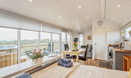 1 Bed in Dalry 5