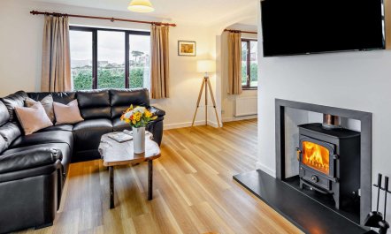 4 Bed in Llwyngwril 6