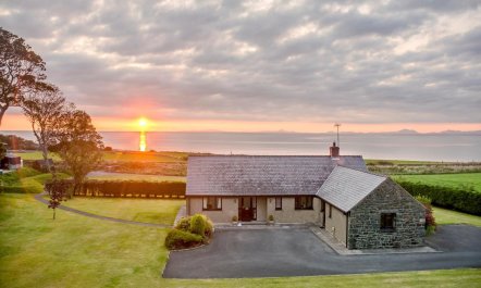 4 Bed in Llwyngwril