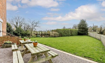 6 Bed in Westbury-on-severn 1