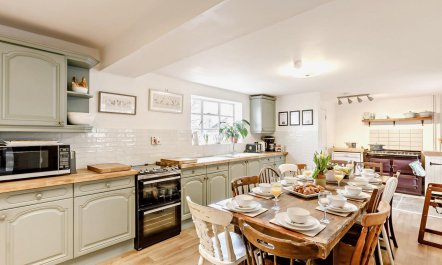 6 Bed in Westbury-on-severn 7