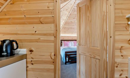 1 Bed in Lanark 7