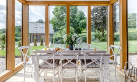 4 Bed in Montgomery 9