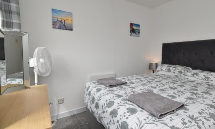 2 Bed in Freshwater East 7