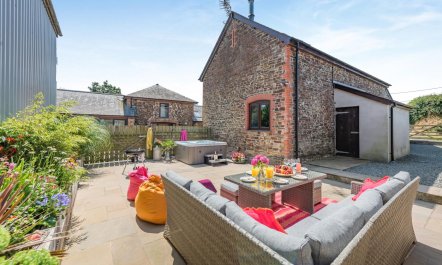 3 Bed in Holsworthy 3