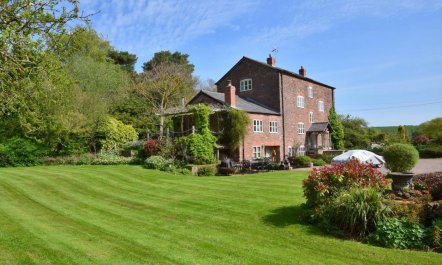 5 Bed in Ross-on-wye