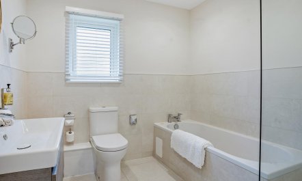 3 Bed in Swansea 9