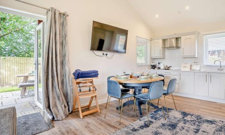 2 Bed in Swansea 6