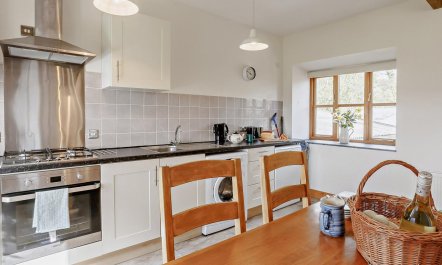 2 Bed in Holsworthy 3