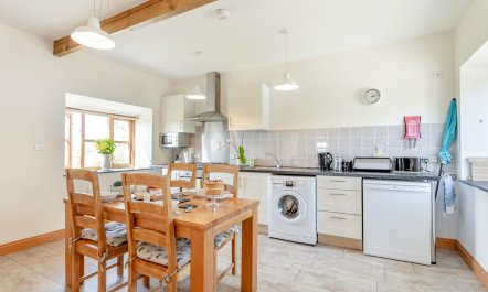 2 Bed in Holsworthy 8