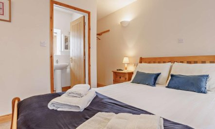 2 Bed in Holsworthy 5