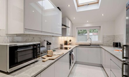 4 Bed in Fleetwood 2