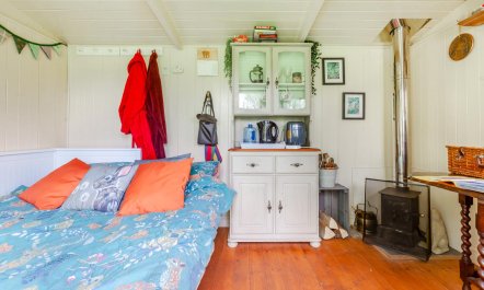 1 Bed in Lydney 3