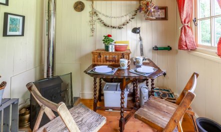 1 Bed in Lydney 5