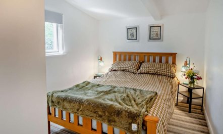 1 Bed in East Cowes 8