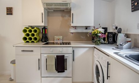 1 Bed in East Cowes 7