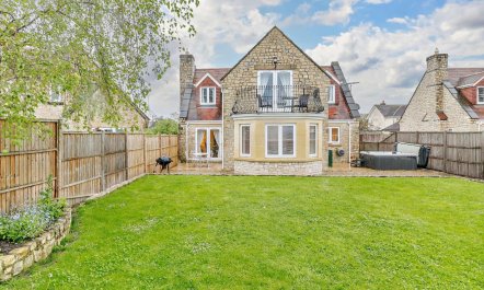 5 Bed in Glastonbury