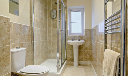 5 Bed in Glastonbury 8