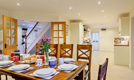 5 Bed in Glastonbury 3
