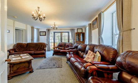 5 Bed in Lampeter 6