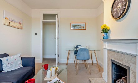 1 Bed in New Milton 4