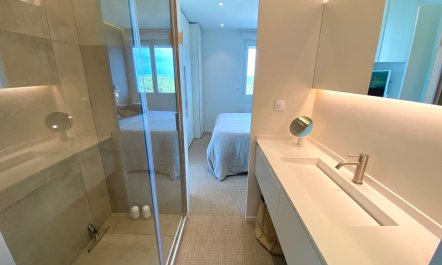 Huxley's Hideaway 9