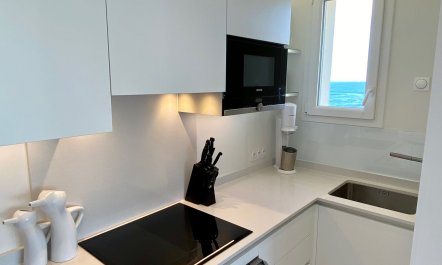 Huxley's Hideaway 6