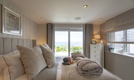 One Atlantic Watch 4