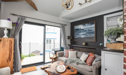 A Voyage to the Sea 2