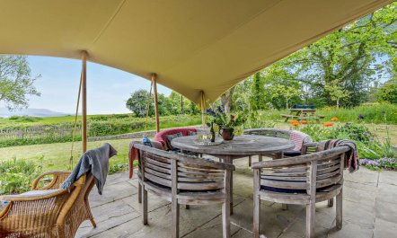 4 Bed in Hereford 2
