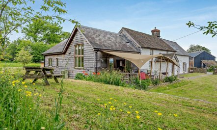 4 Bed in Hereford 1