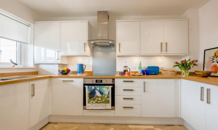 2 Bed in Haverfordwest 1