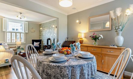 2 Bed in Poole 2