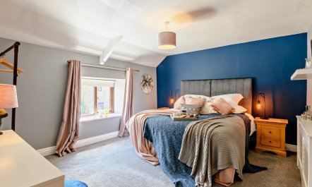 3 Bed in Whitby 2