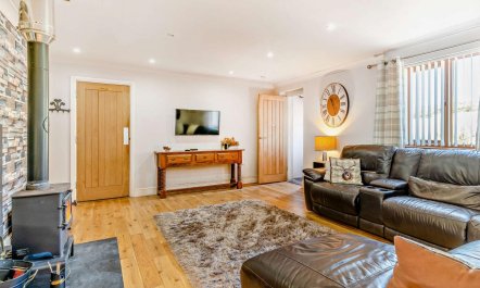 2 Bed in Carmarthen 2
