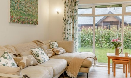 2 Bed in Swansea 2