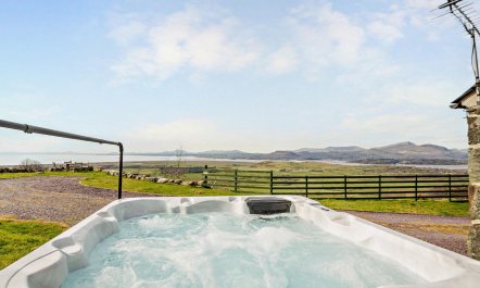6 Bed in Harlech 1