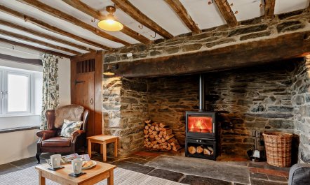 6 Bed in Harlech 2